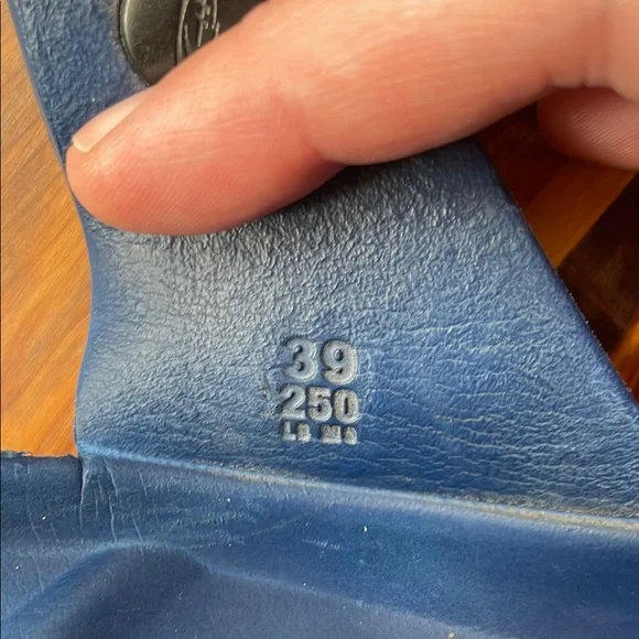 Madrid Essentials - Picture 3 of 6